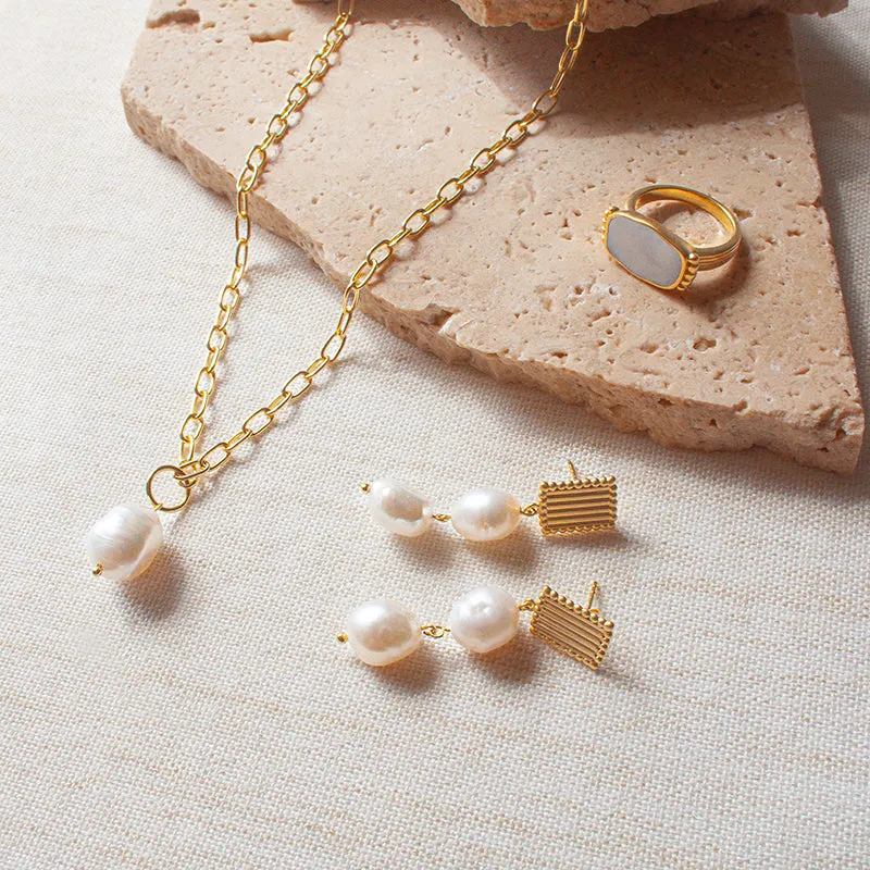 APHRODITE GODDESS RING