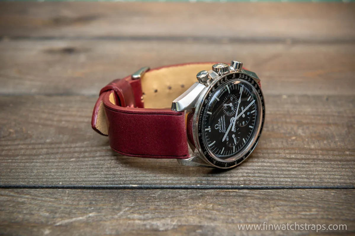 Leather watch strap, Shell Cordovan Burgundy . Handmade in Finland, 10 mm-26 mm.