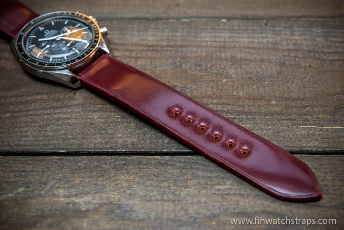 Leather watch strap, Shell Cordovan Burgundy . Handmade in Finland, 10 mm-26 mm.